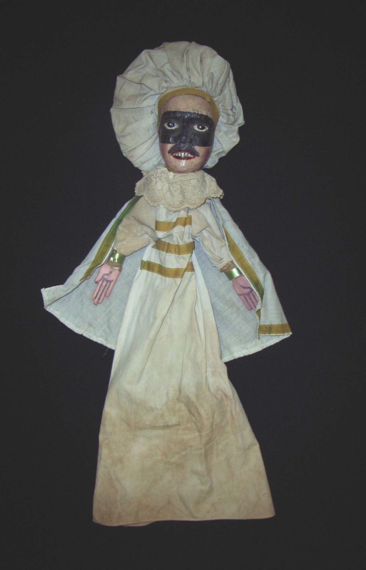 Brighella fronte prima del restauro